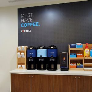 Holiday Inn Express Nashville-Downtown - Broadway By Ihg